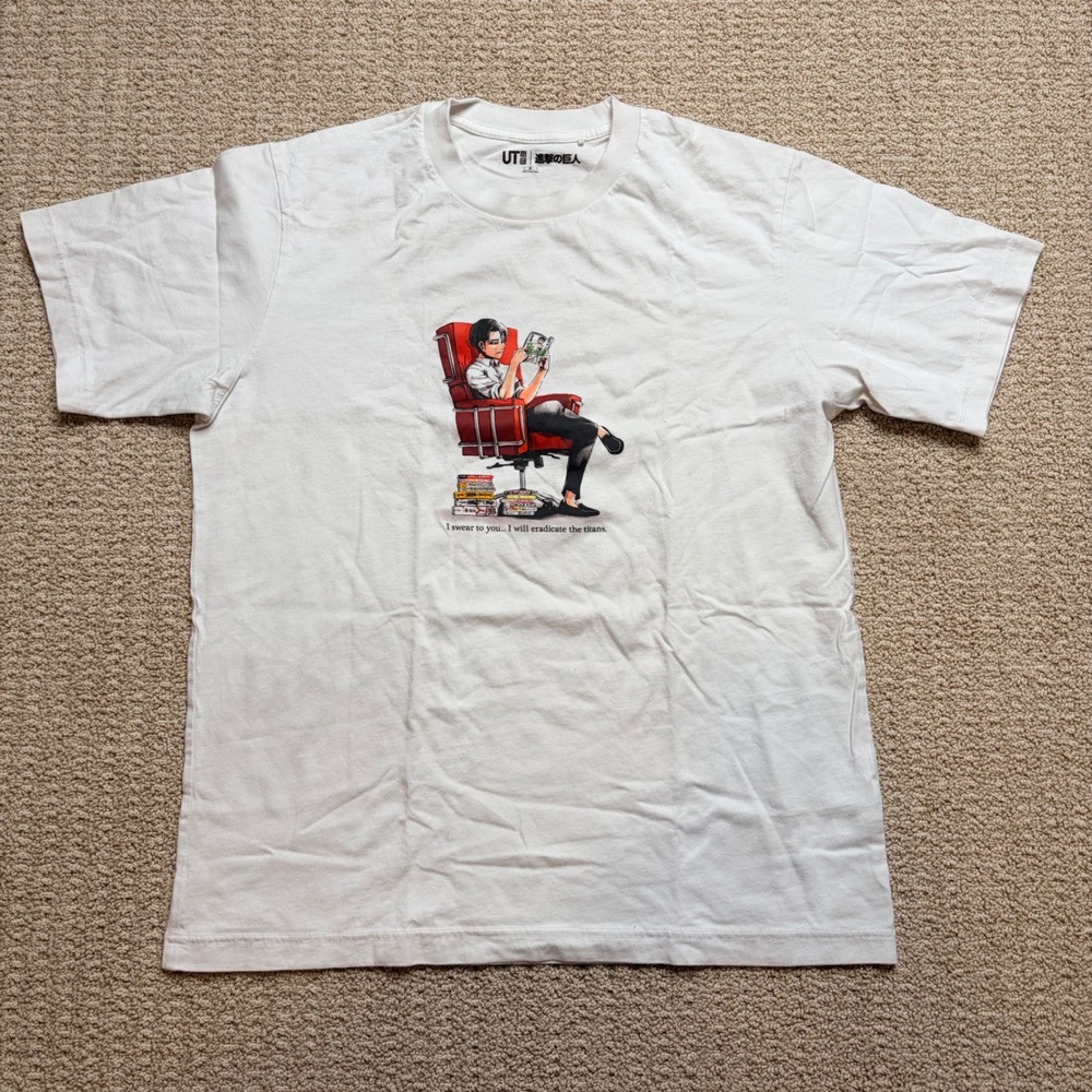 Uniqlo UT Attack on Titan Levi Ackerman Graphic T-Shirt White Mens Medium